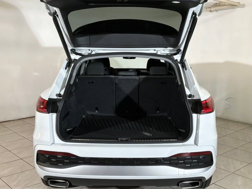 Certified 2025 Audi Q5 Premium w/ Convenience Package image 25
