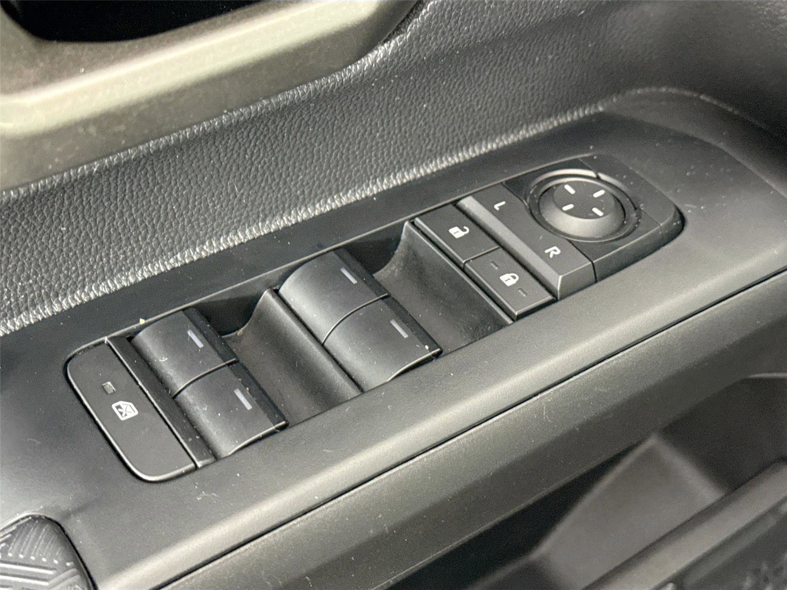 Certified 2025 Toyota Tacoma TRD Off-Road image 25