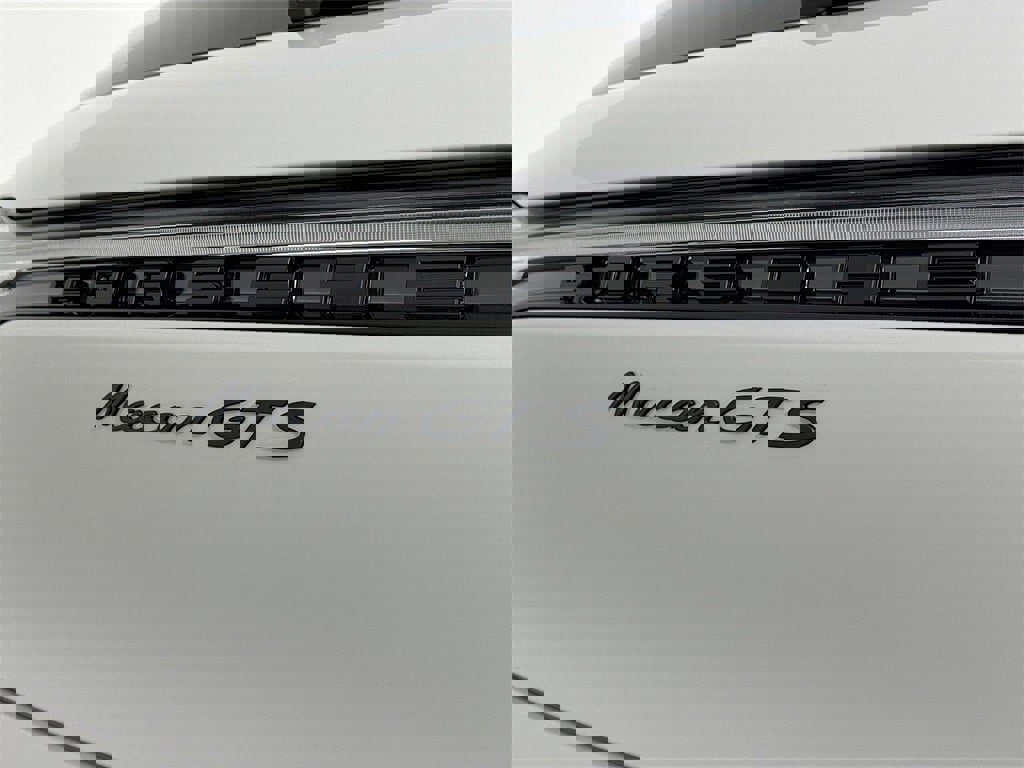 New 2026 Porsche Macan GTS image 40