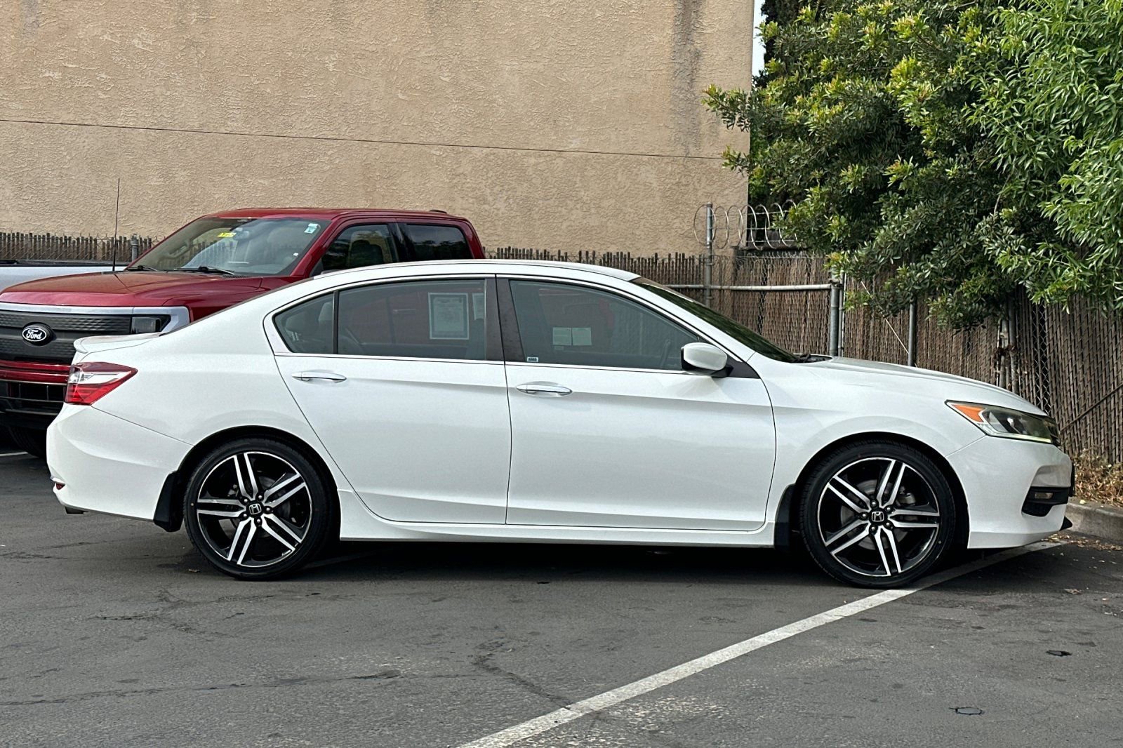 Used 2017 Honda Accord Sport image 6