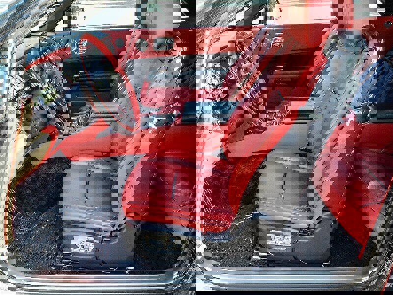 Used 2019 Rolls-Royce Dawn image 31