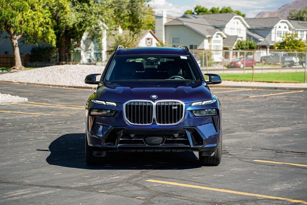 Used 2023 BMW X7 M60i image 2