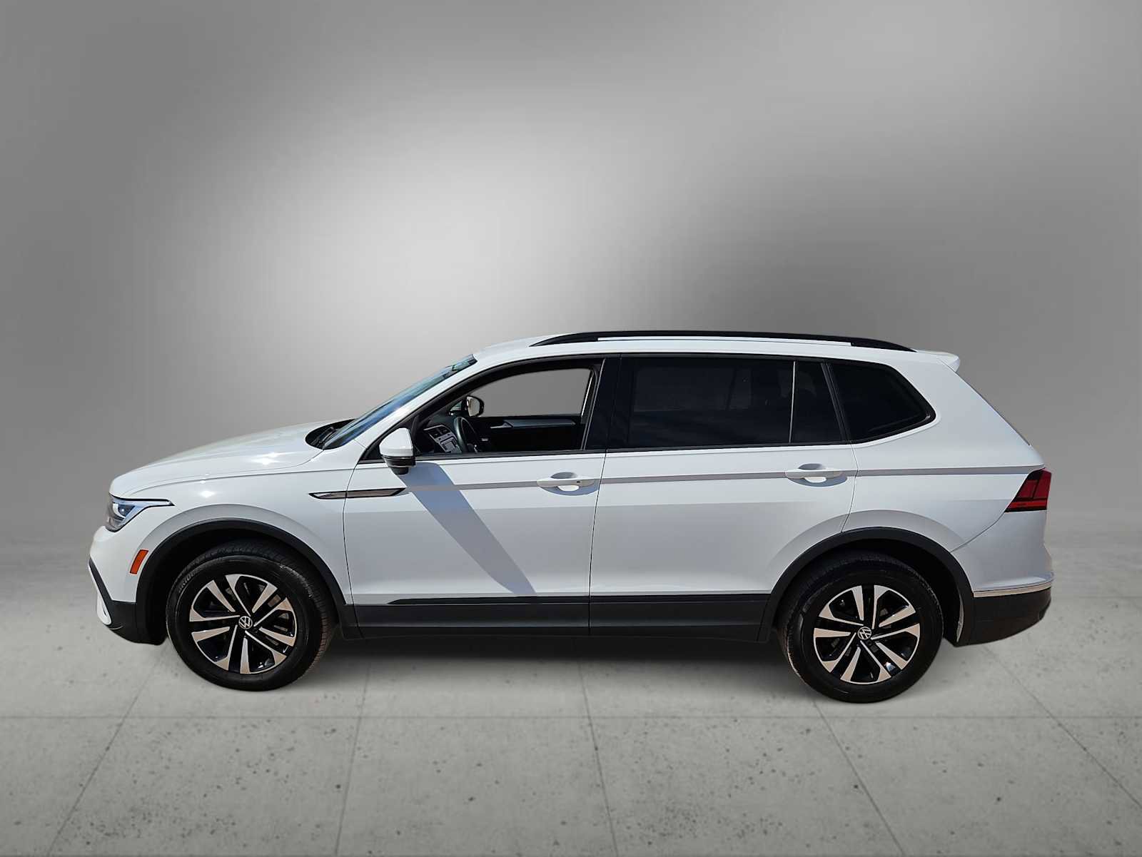 Used 2022 Volkswagen Tiguan S image 5