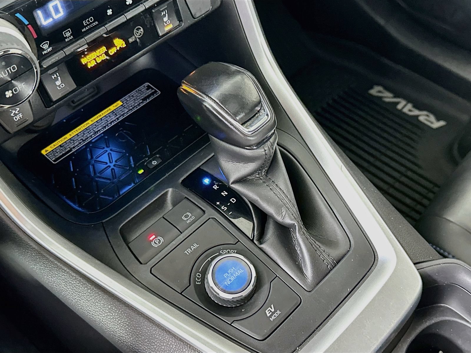 Certified 2019 Toyota RAV4 XSE AWD/4WD image 17