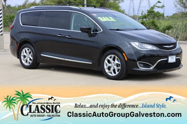 Used 2019 Chrysler Pacifica Touring-L Plus FWD image 1