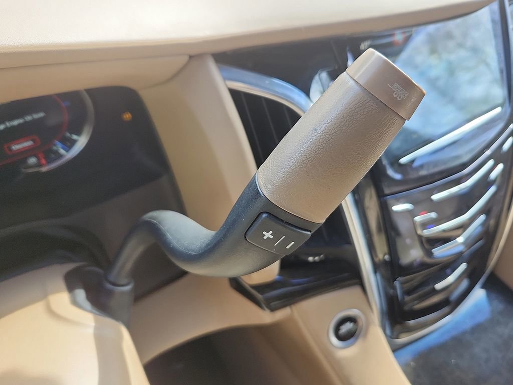 Used 2019 Cadillac Escalade Platinum image 17