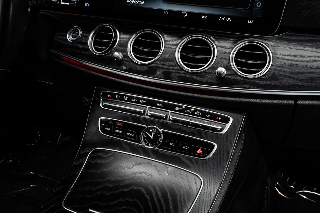 Used 2020 Mercedes-Benz E 350 Sedan image 23