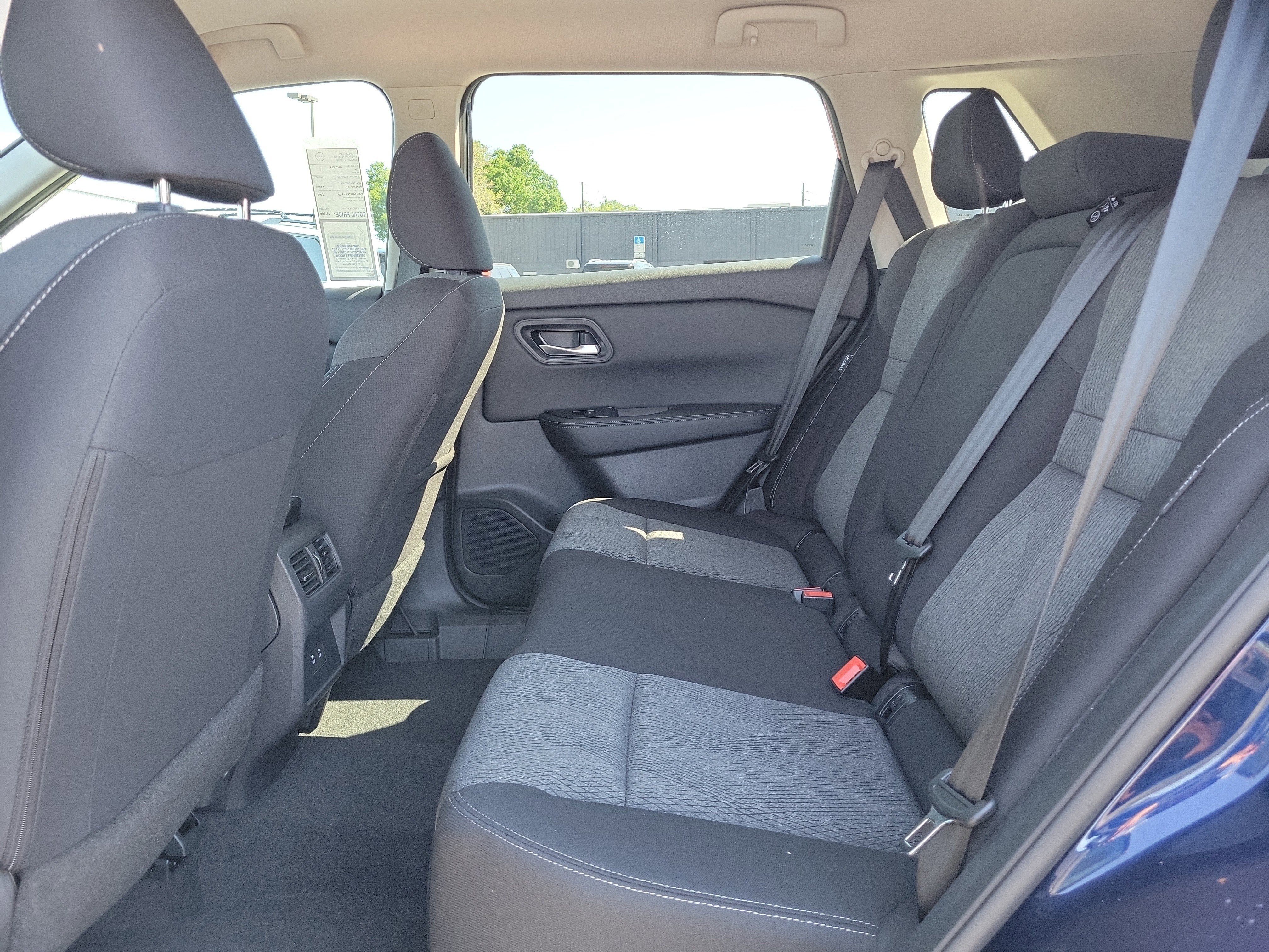 Certified 2024 Nissan Rogue SV image 16