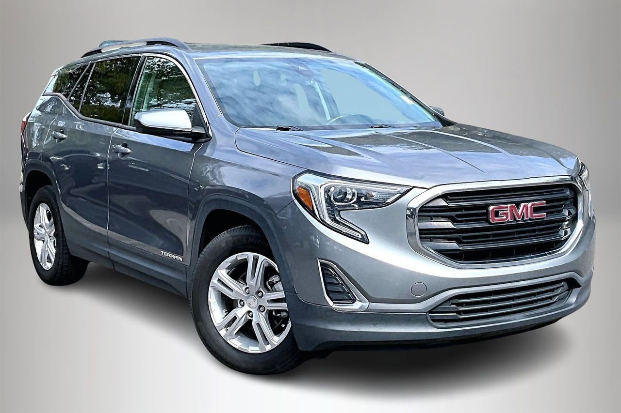 Used 2020 GMC Terrain SLE w/ Driver Convenience Package image 2