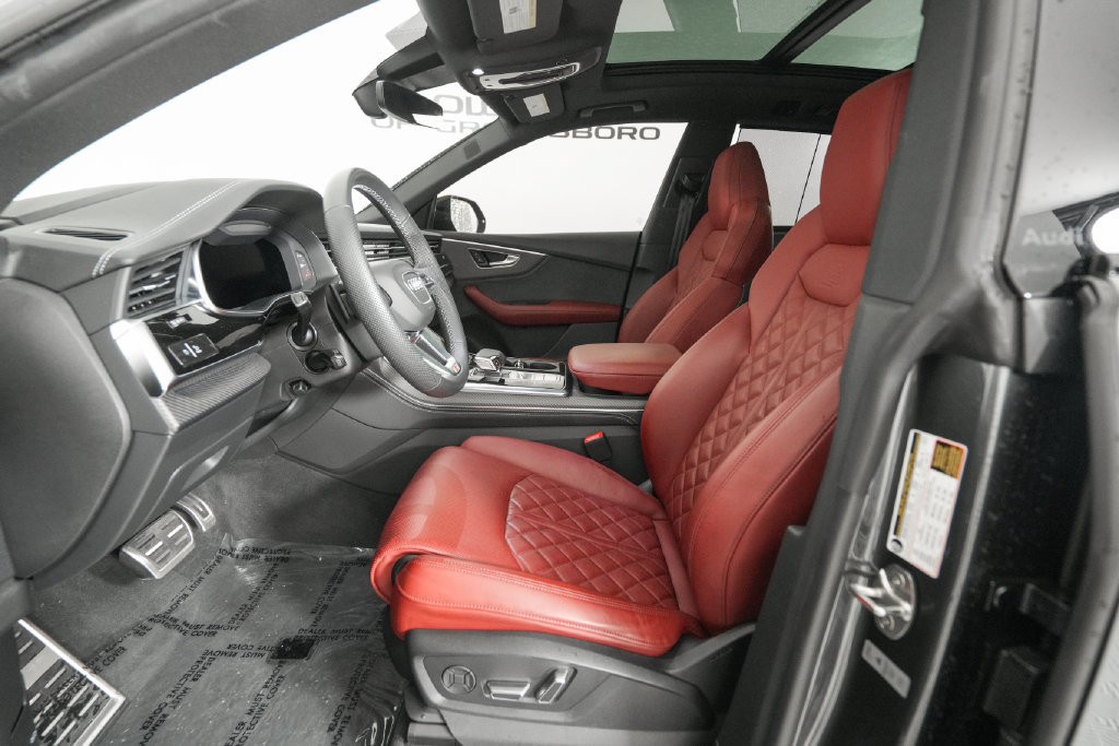 Used 2024 Audi SQ8 Prestige AWD/4WD image 9