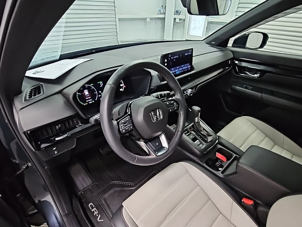 Used 2024 Honda CR-V Sport Touring image 12