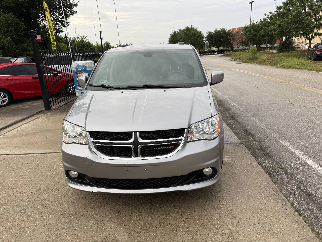 Used 2019 Dodge Grand Caravan SXT FWD image 5