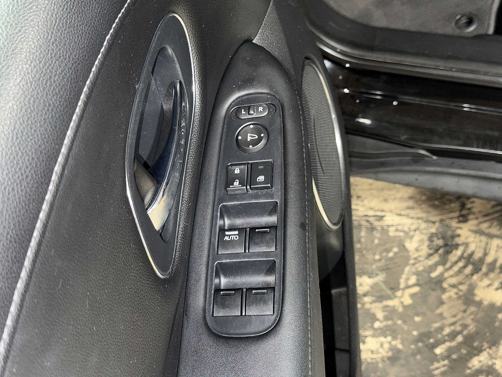 Used 2017 Honda HR-V EX-L image 23