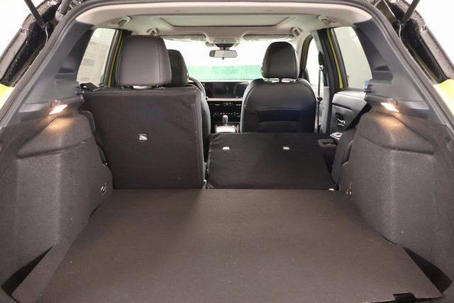 New 2026 Nissan Kicks SR w/ SR Premium Package AWD/4WD image 23