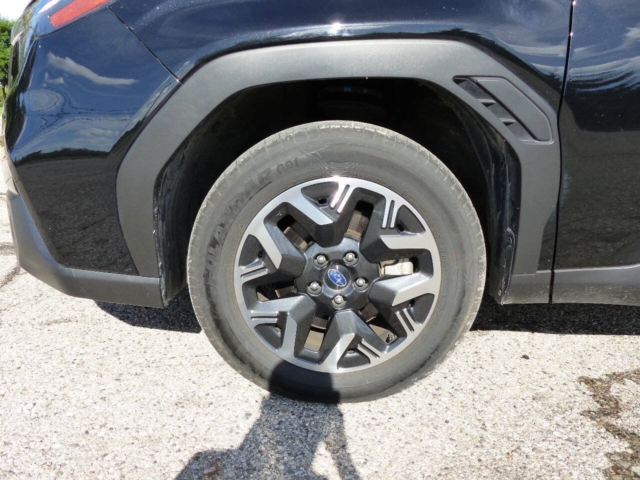 Used 2025 Subaru Forester Premium AWD/4WD image 16