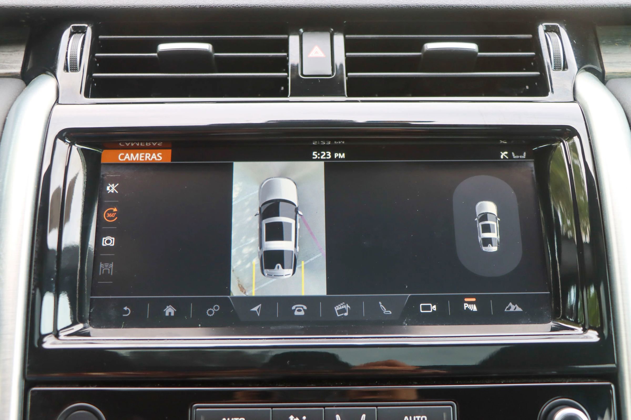 Used 2017 Land Rover Discovery HSE AWD/4WD image 43