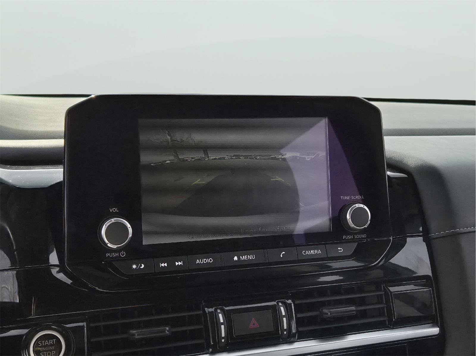 Used 2022 Nissan Pathfinder SV image 23