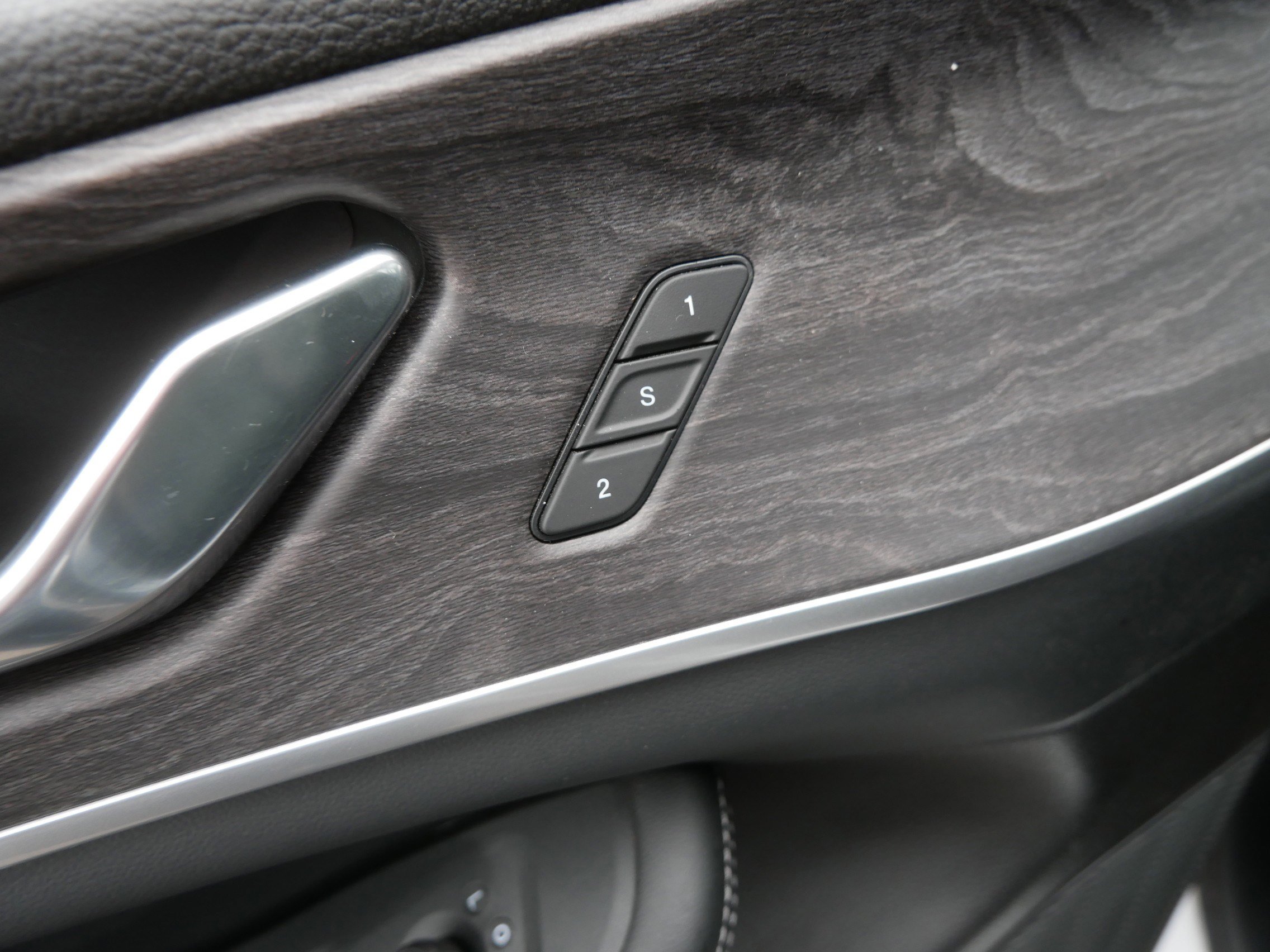 Used 2024 Jeep Grand Cherokee Limited w/ Trailer Tow Package image 22