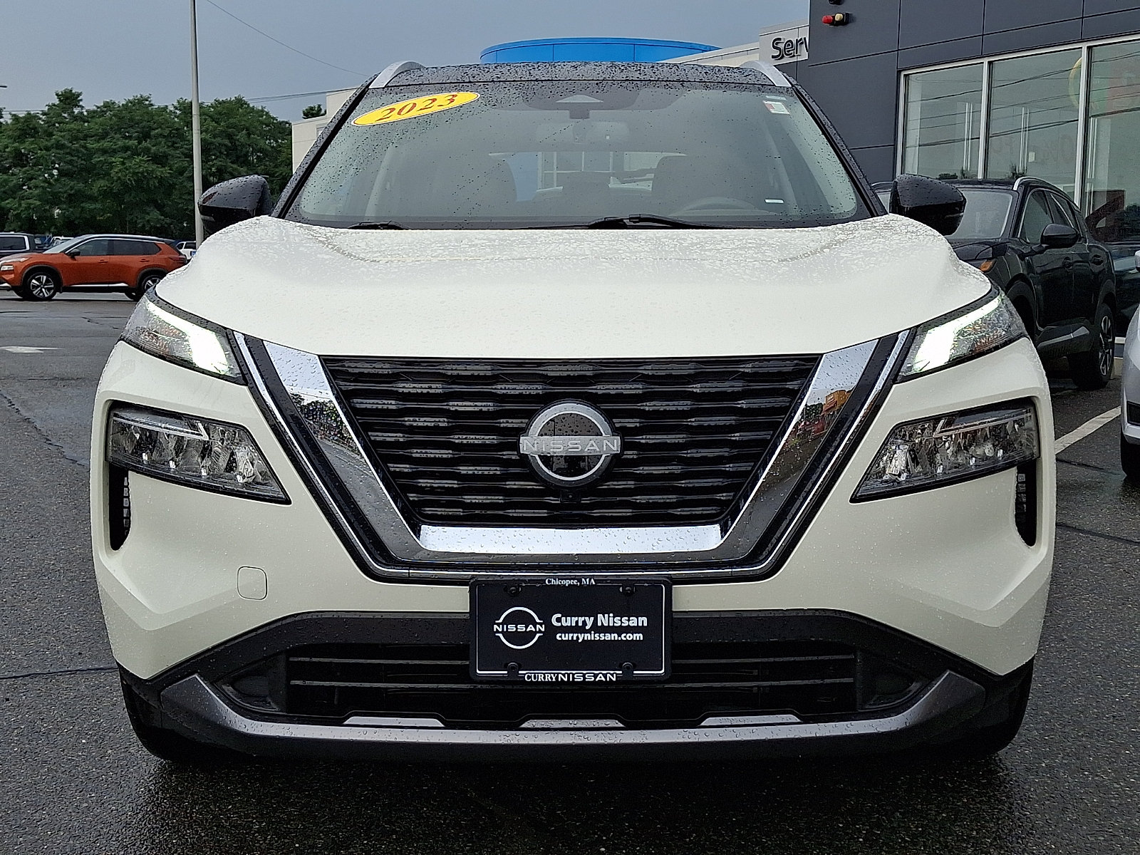 Used 2023 Nissan Rogue SL AWD/4WD image 2