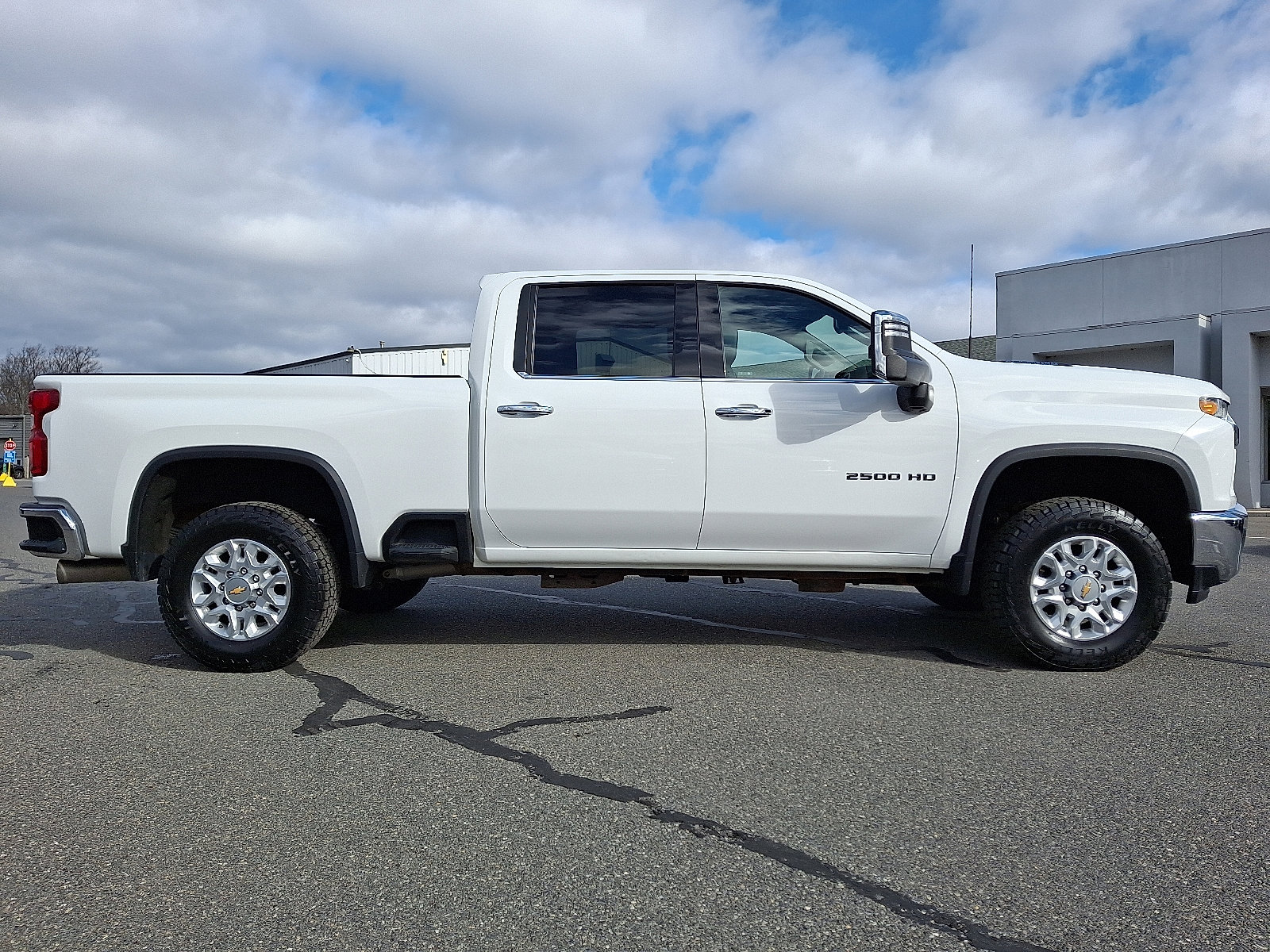 Used 2023 Chevrolet Silverado 2500 LTZ image 7