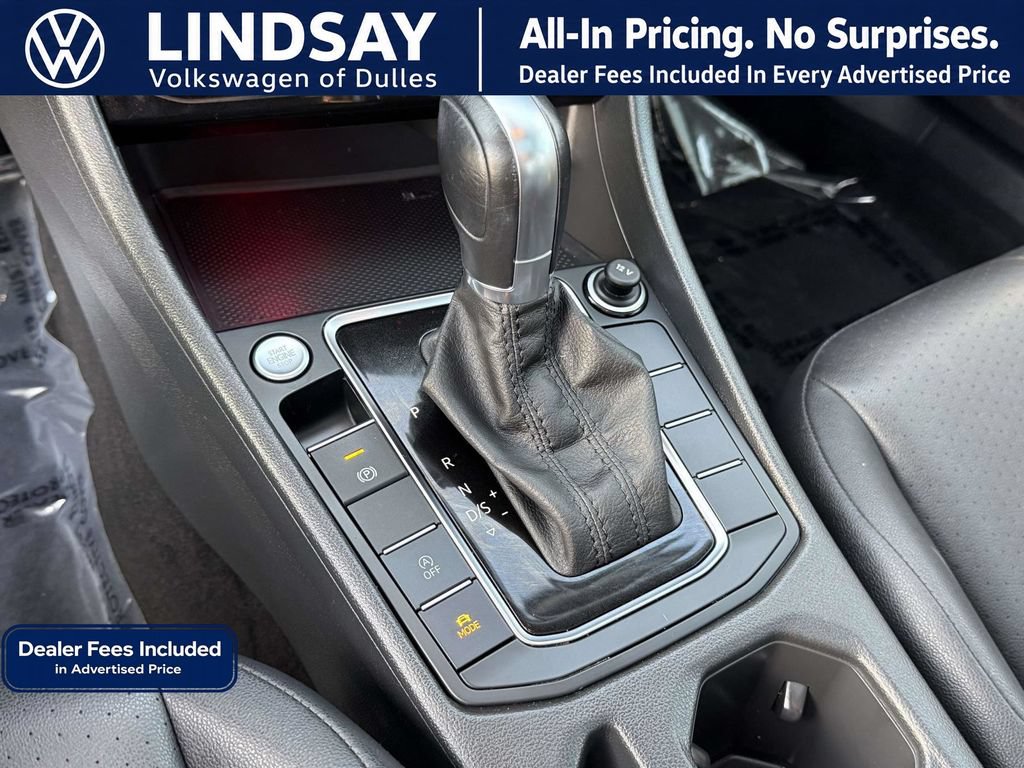 Used 2019 Volkswagen Jetta SEL w/ Cold Weather Package FWD image 20