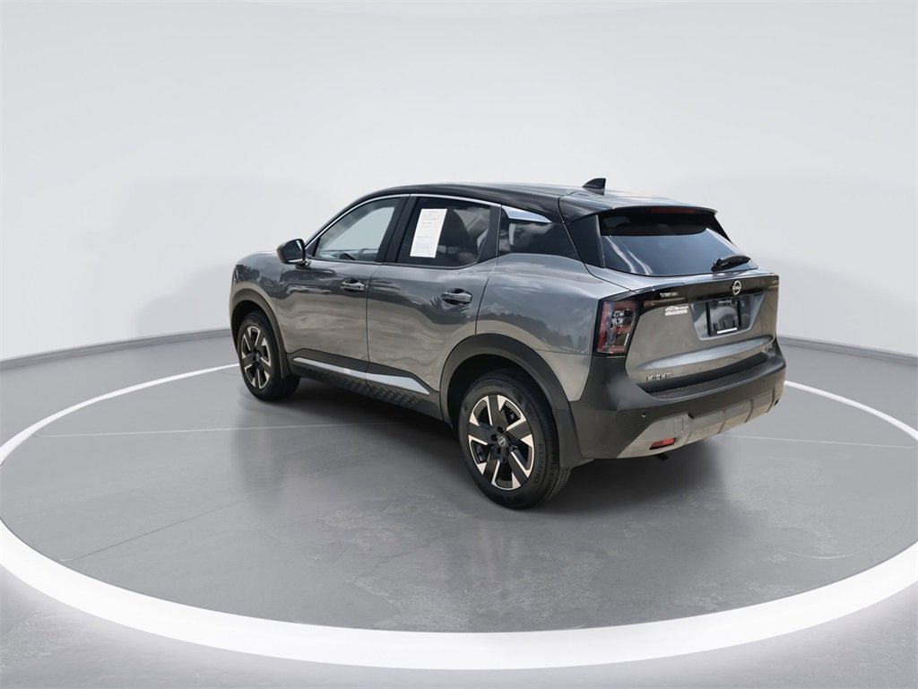 Used 2025 Nissan Kicks SV image 6