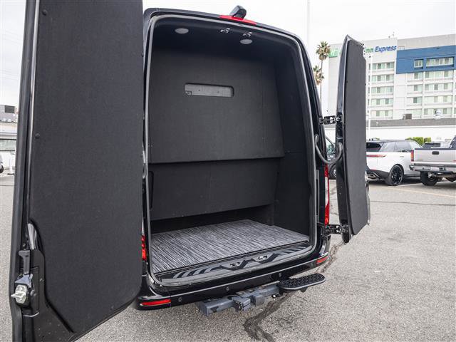 Used 2023 Mercedes-Benz Sprinter 3500 image 38