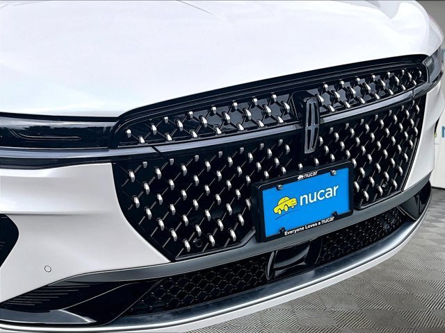 Used 2025 Lincoln Nautilus Reserve AWD/4WD image 30