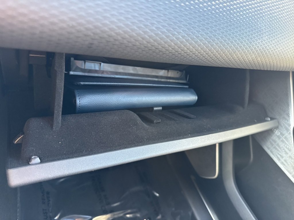 Used 2019 Land Rover Range Rover Velar R-Dynamic SE image 31