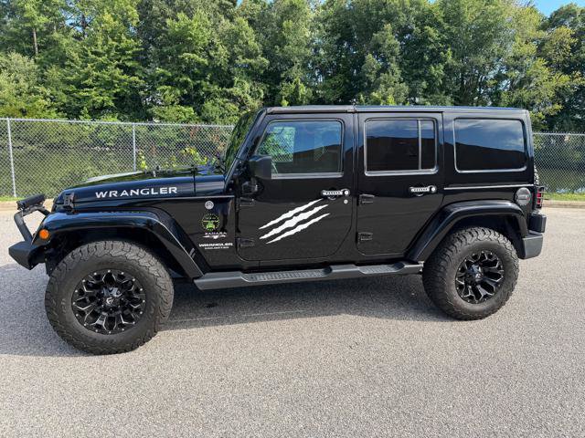 Used 2017 Jeep Wrangler Unlimited Sahara w/ Max Tow Package AWD/4WD image 8