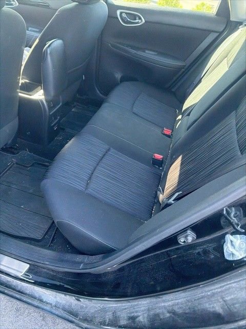Used 2019 Nissan Sentra SV w/ Special Edition Package FWD image 5