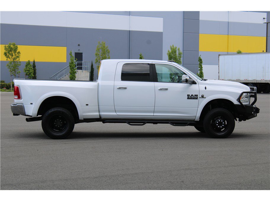 Used 2016 RAM 3500 Laramie AWD/4WD image 4