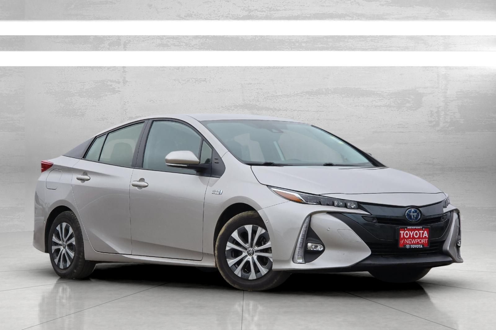 Used 2021 Toyota Prius Prime Limited w/ Carpet Mat Package (TMS) FWD video 2