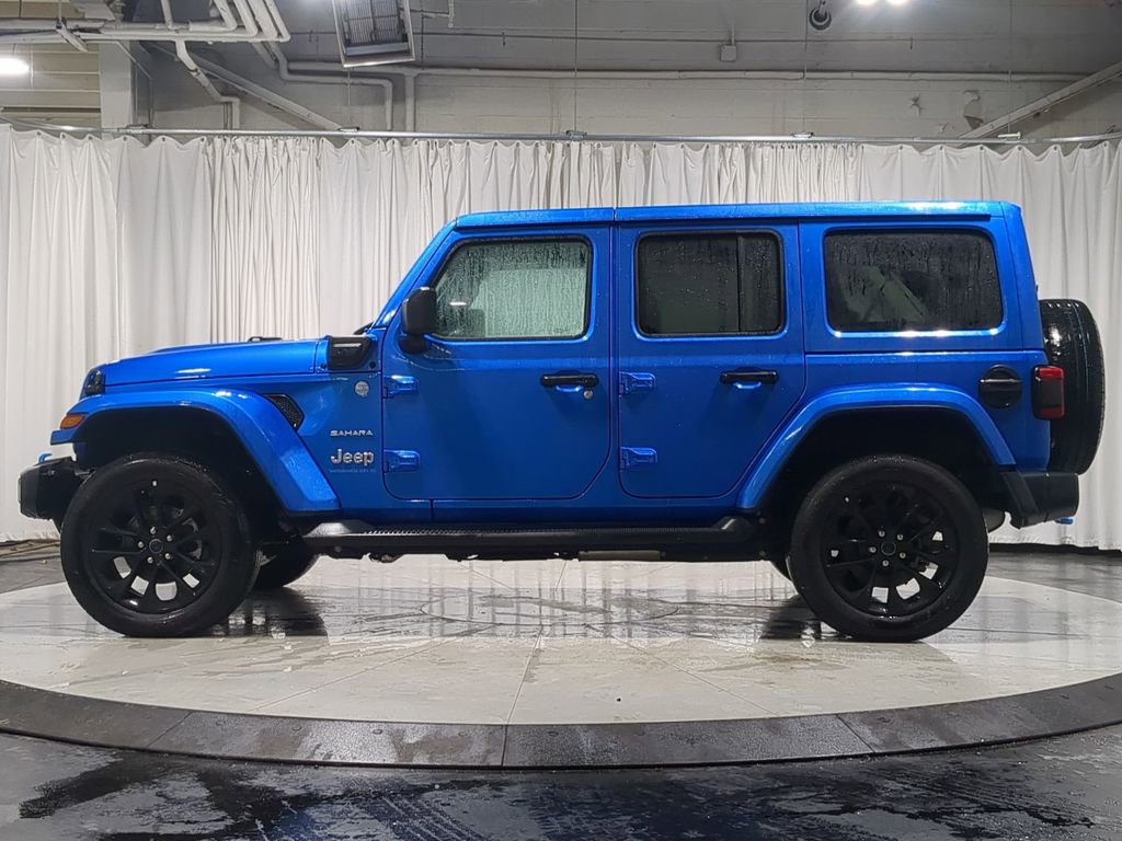 Used 2024 Jeep Wrangler Unlimited Sahara w/ Safety Group image 14