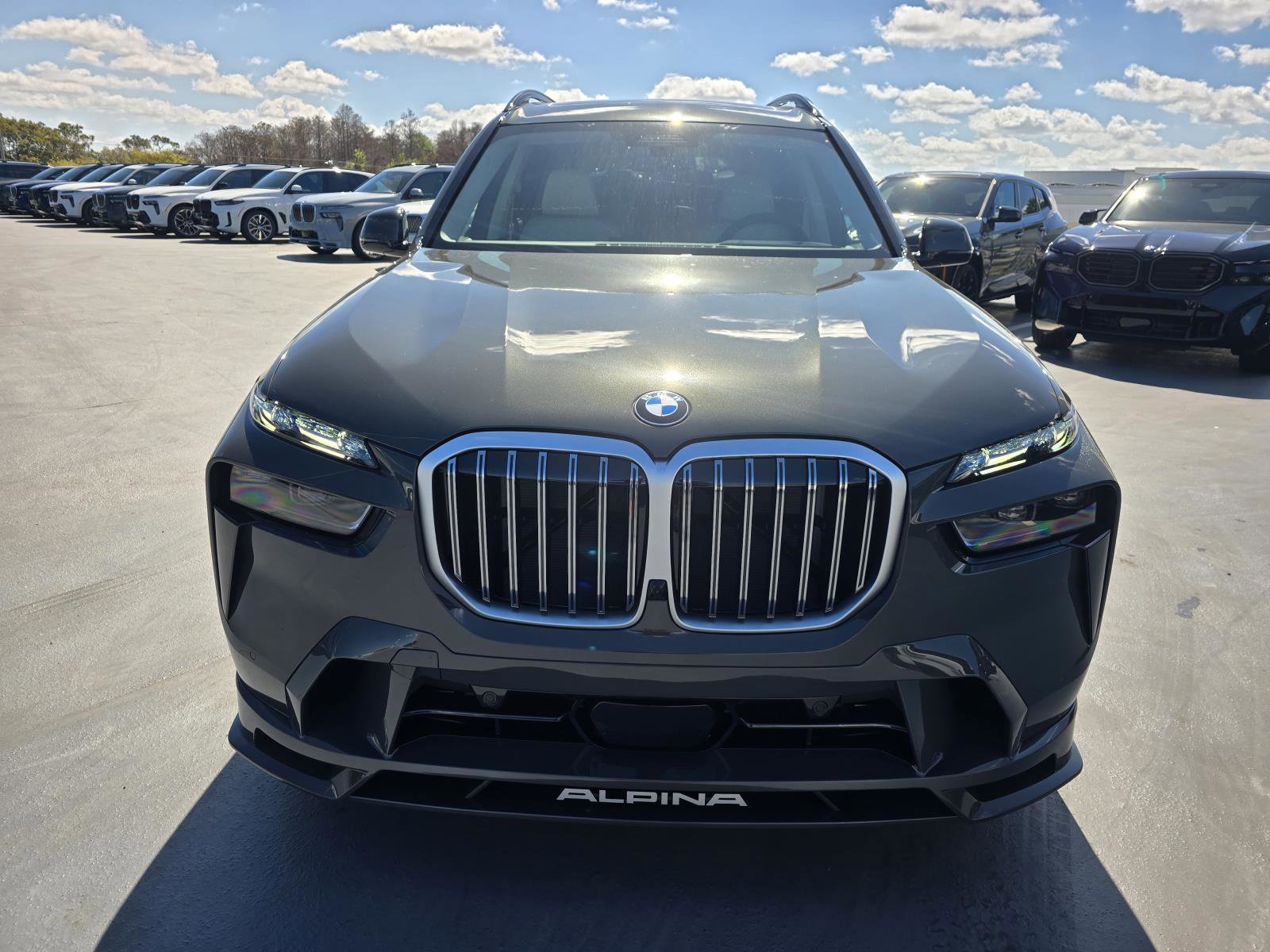 New 2026 BMW ALPINA XB7 image 2