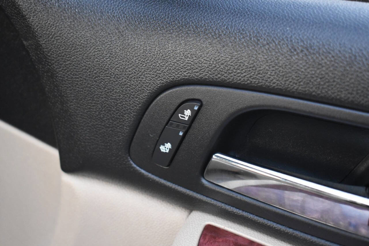 Used 2007 Chevrolet Silverado 1500 LTZ w/ Safety Package image 46