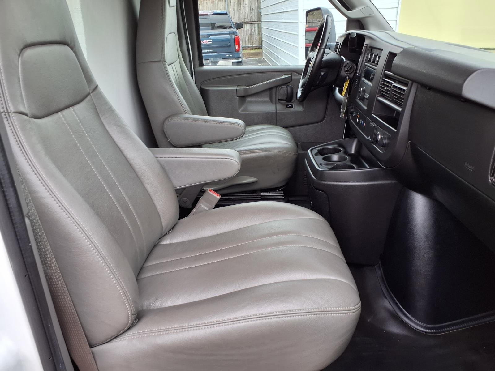 Used 2021 Chevrolet Express 3500 Work Van w/ Power Convenience Package image 24