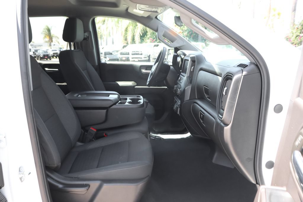 Used 2024 Chevrolet Silverado 1500 Custom Trail Boss w/ Turbomax Blackout Package AWD/4WD image 38