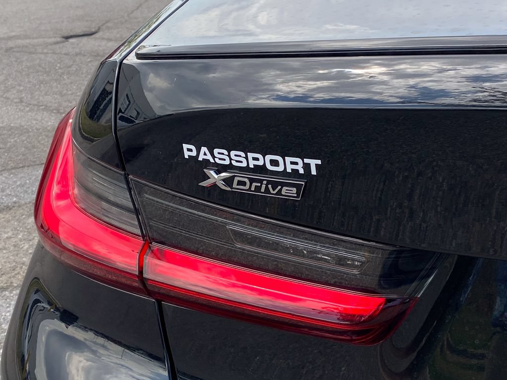 New 2026 BMW 330i xDrive Sedan w/ M Sport Package AWD/4WD image 7