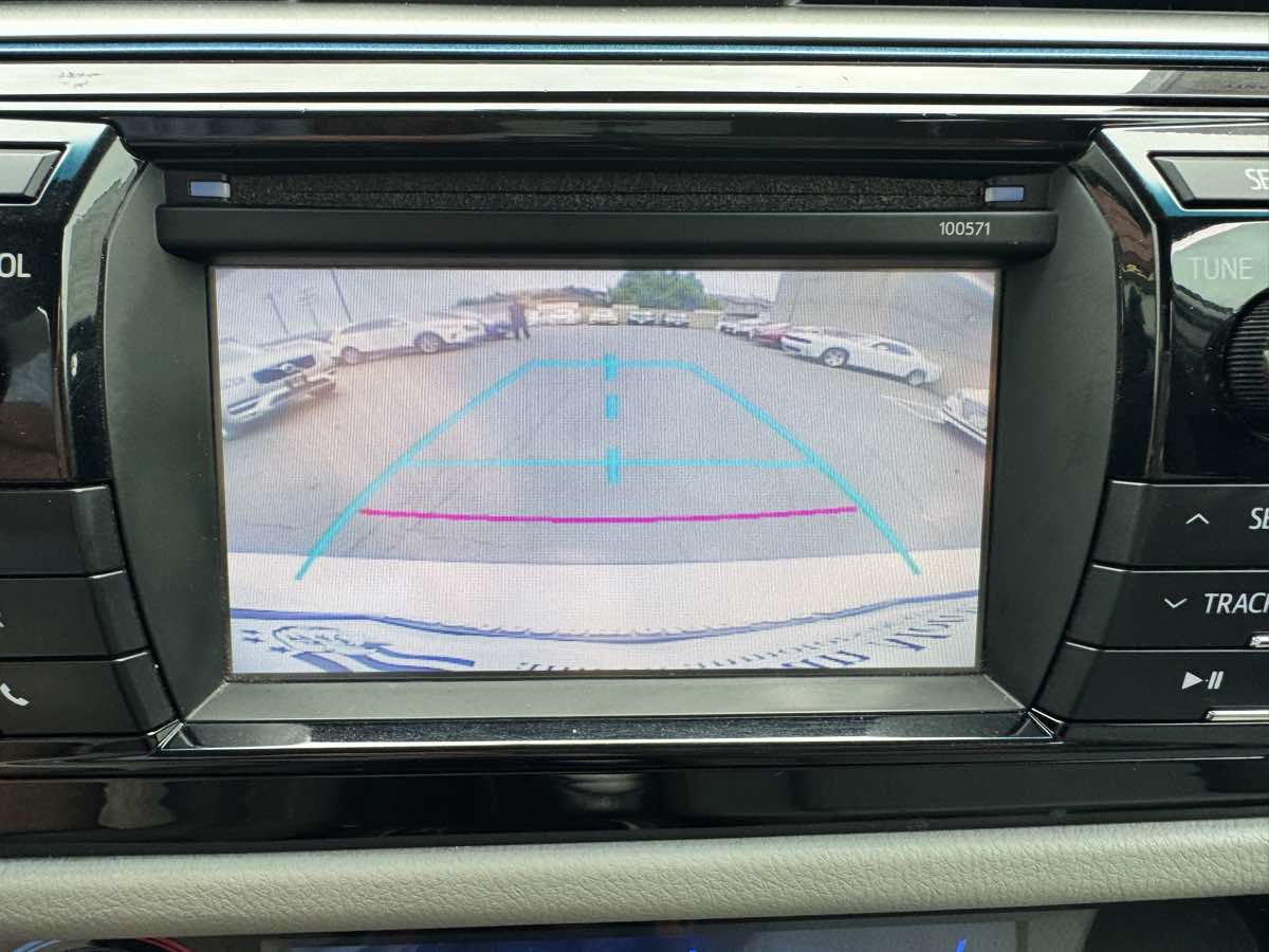Used 2016 Toyota Corolla LE FWD image 43