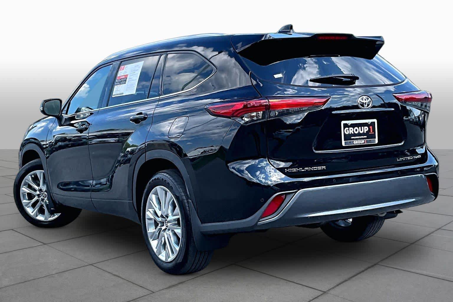 Used 2022 Toyota Highlander Limited AWD/4WD image 22