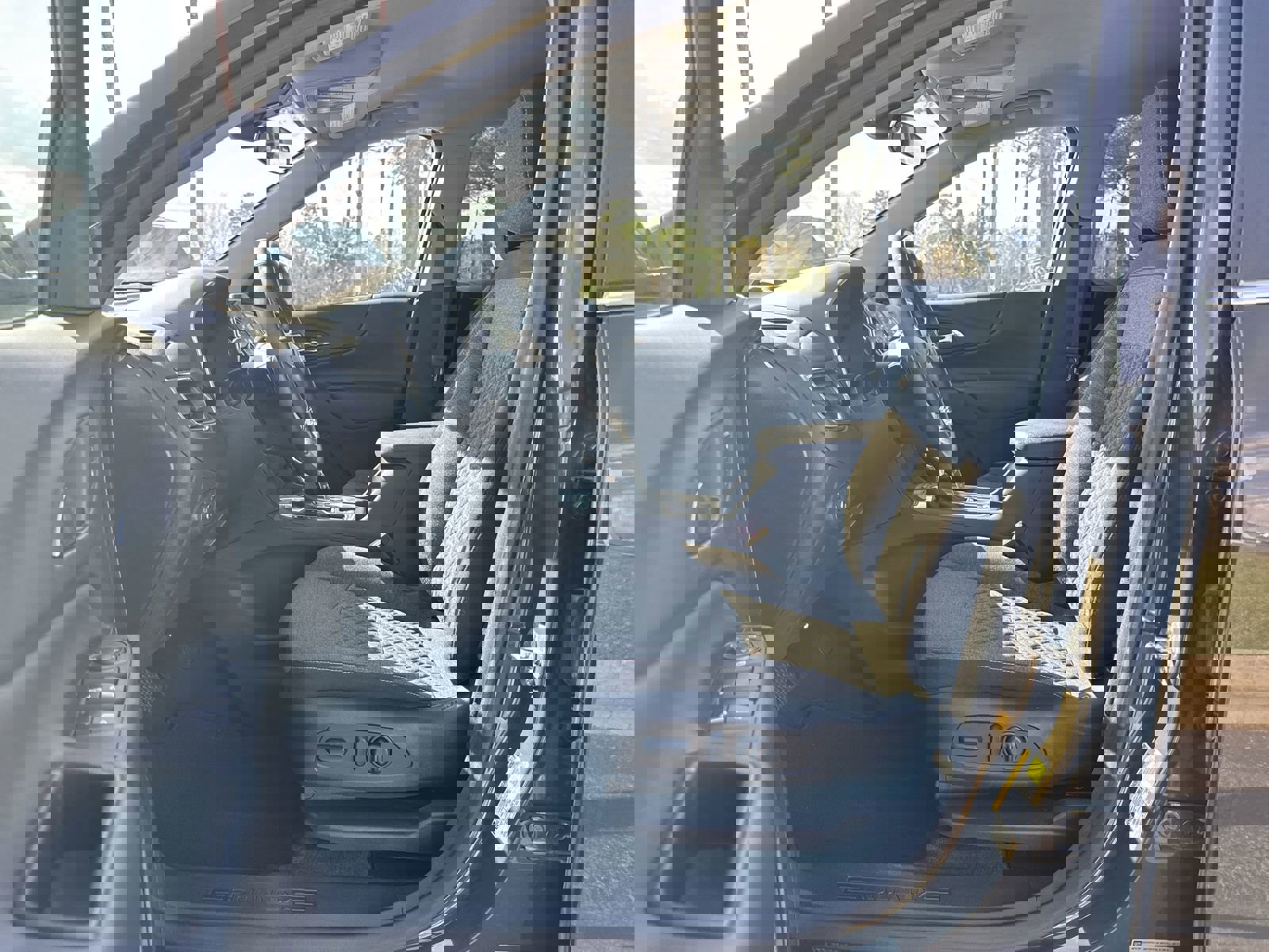 Used 2024 Chevrolet Equinox LT image 16