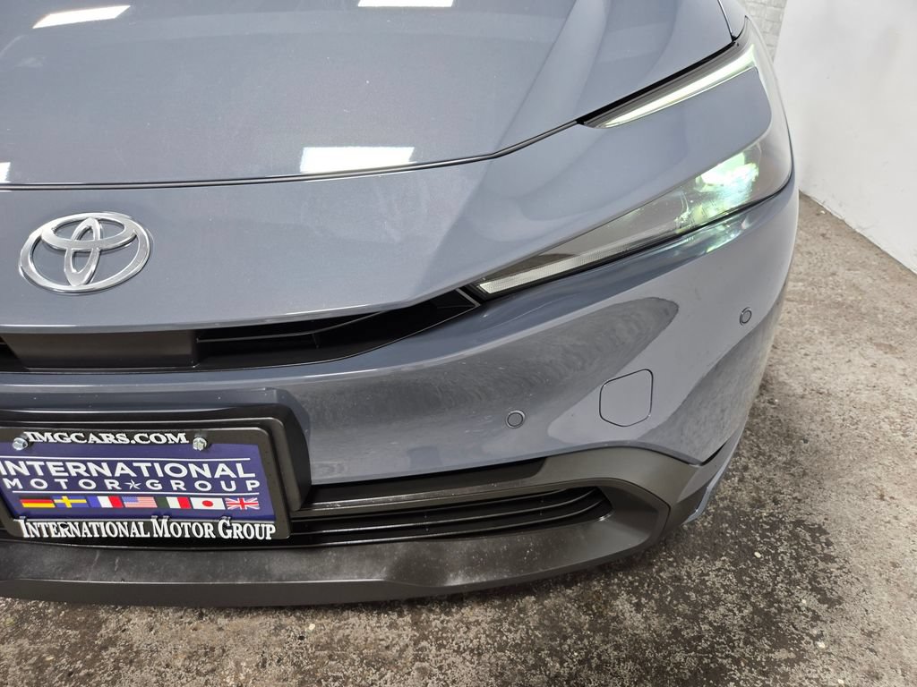 Used 2024 Toyota Prius LE AWD/4WD image 6