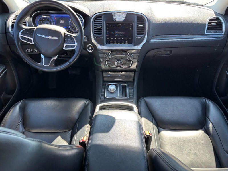 Used 2022 Chrysler 300 Touring L image 11