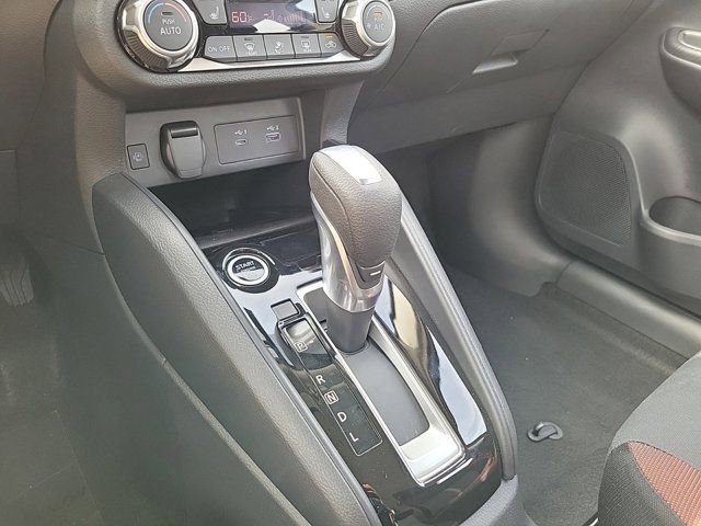 New 2025 Nissan Versa SR w/ Trunk Package FWD image 10