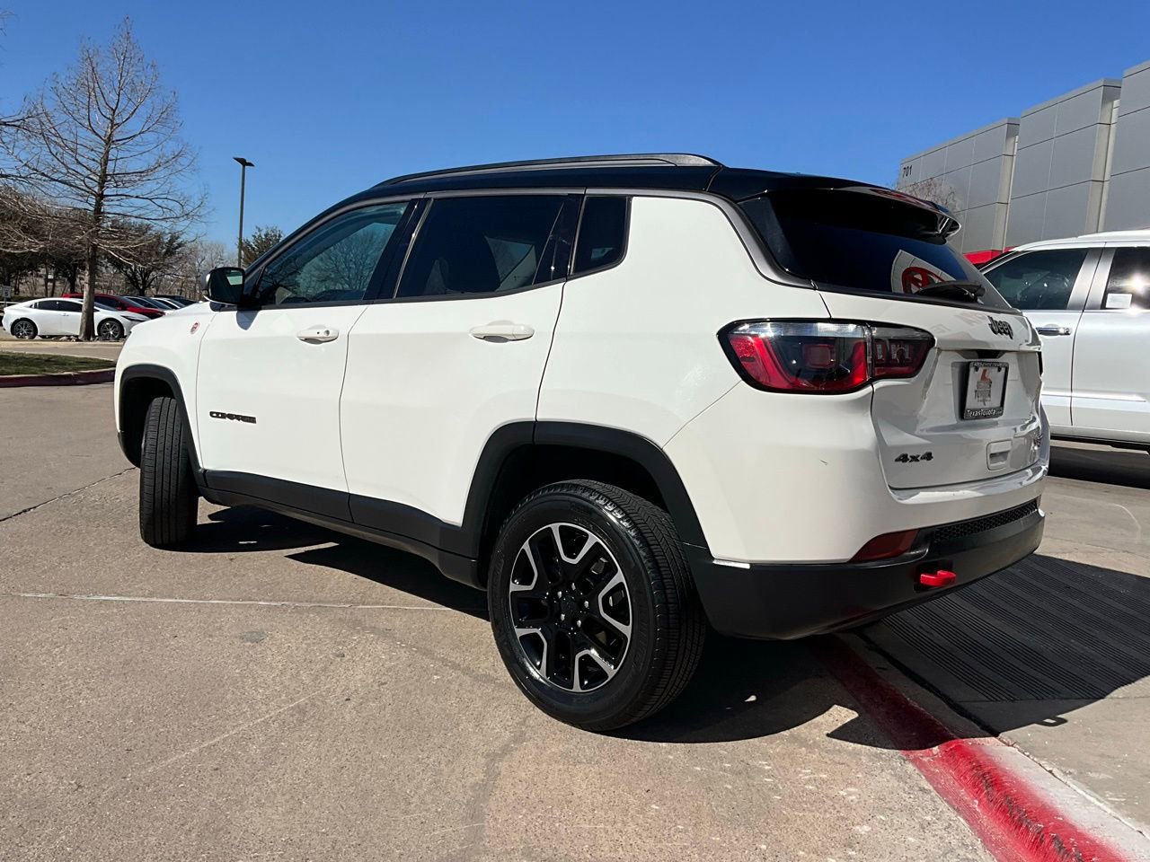 Used 2019 Jeep Compass Trailhawk image 8