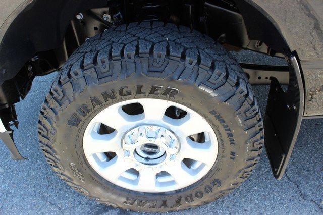 Used 2023 Ford F250 XLT w/ Camper Package image 5