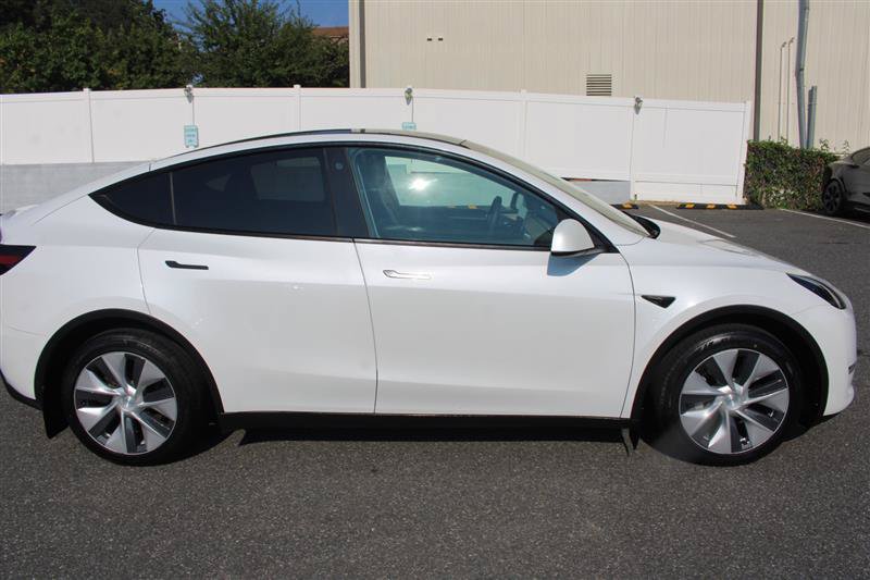 Used 2023 Tesla Model Y Long Range AWD/4WD image 8