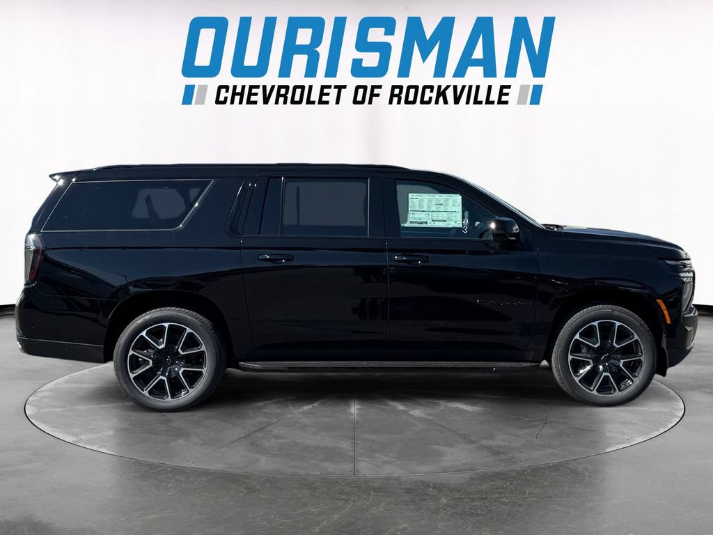 New 2026 Chevrolet Suburban RST w/ RST Capability Package AWD/4WD image 7