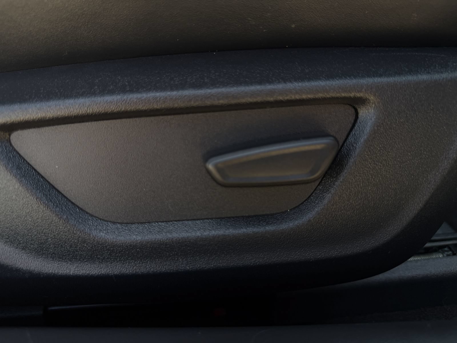 Used 2025 Ford Mustang Premium RWD image 26